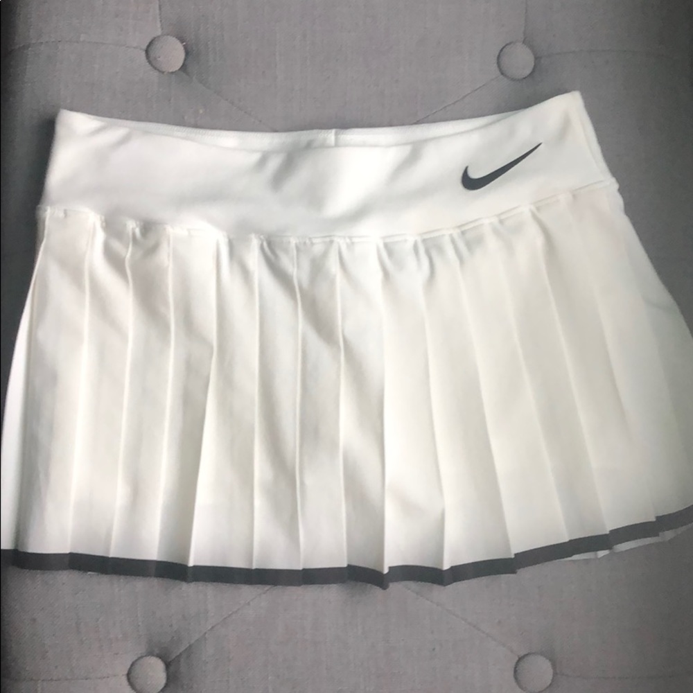Youth White Nike Victory Pleated Tennis Skirt